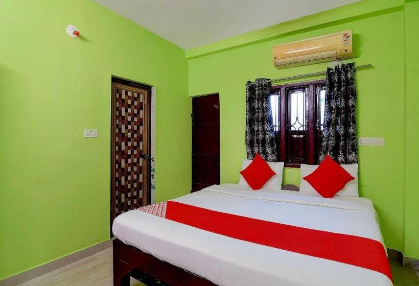 Chambre Triple Classique, Oyo Flagship Shivansh Residency
