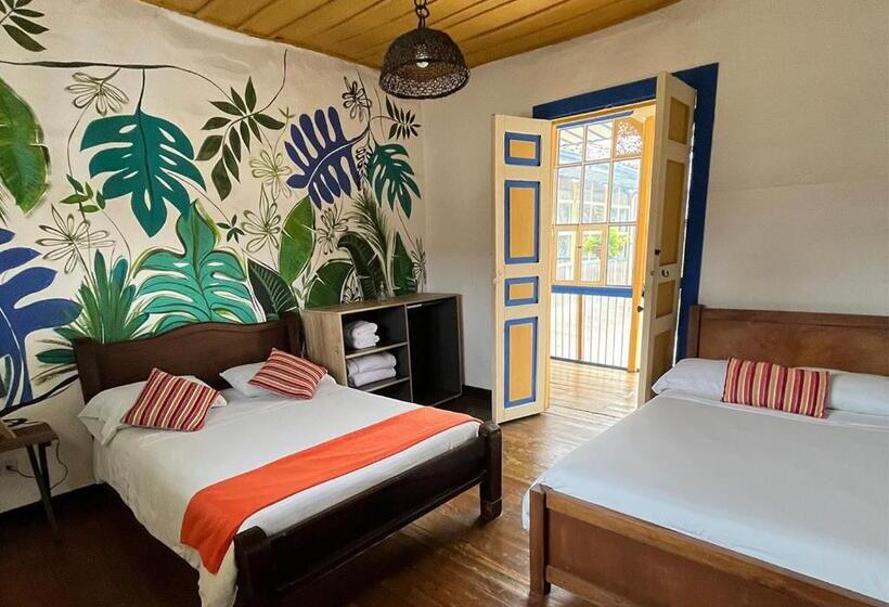 Трехместный Номер Комфорт, Hostal Ciudad De Segorbe