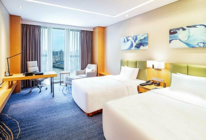 Номер Стандарт, Holiday Inn Neijiang Riverside, An Ihg