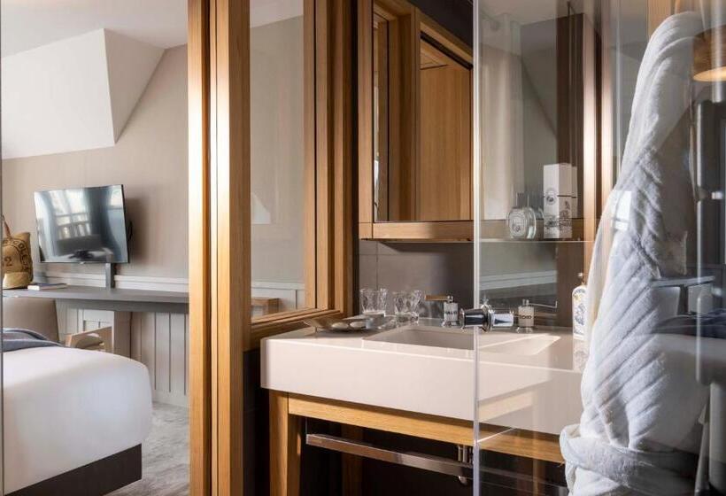 Prestige Room Sea View, Les Vikings
