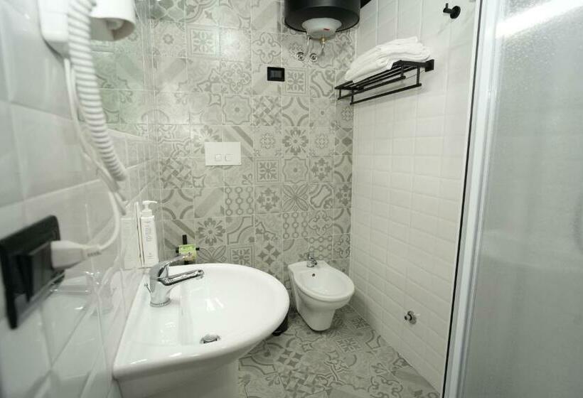 Номер Стандарт, Ammare B&b