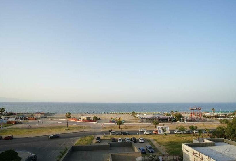 Апартаменты 1 Спальня с Террасой, Ammare B&b