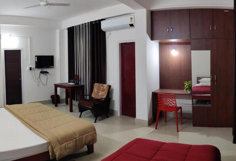 اتاق لوکس سه تخته, Usc Home Stay 305