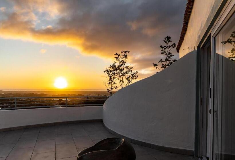 Люкс с Балконом, Capri Sands Luxury Guest House