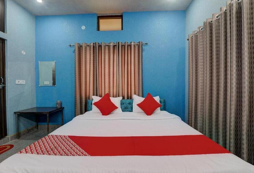 اتاق کلاسیک سه تخته, Fly Inn