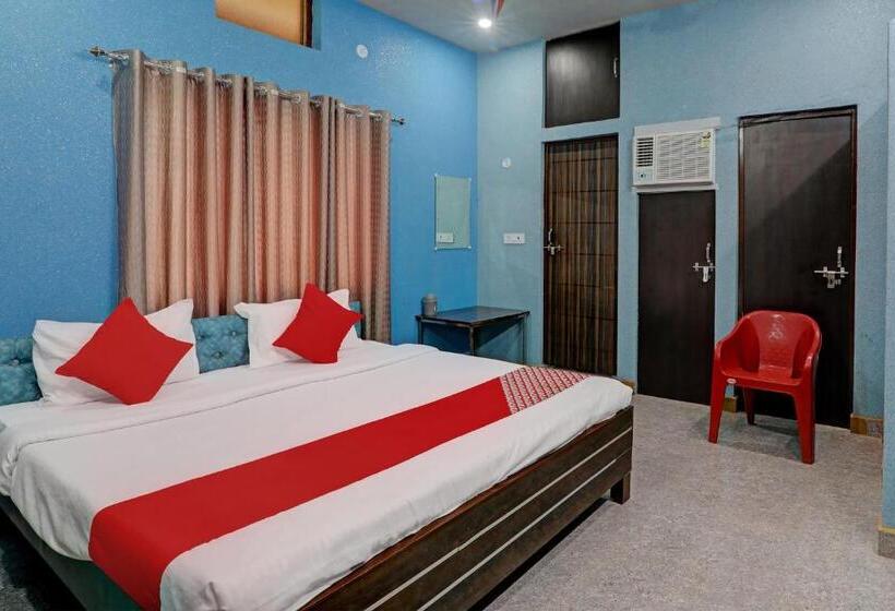 اتاق کلاسیک سه تخته, Fly Inn