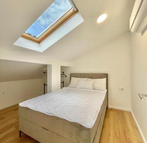 Апартаменты 2 Спальни, Comfort Apartments Pasha
