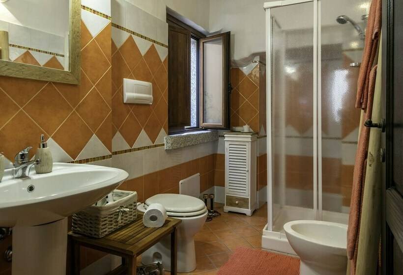 Quarto Estandar, Amsicora 8