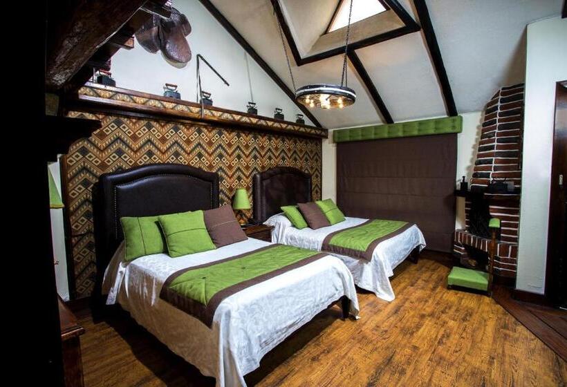 Quarto Quádruplo Estandar, Hosteria Rumipamba De Las Rosas
