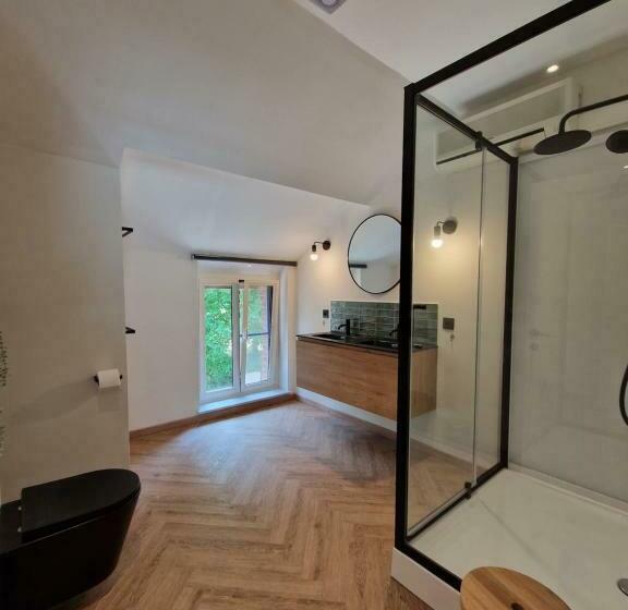 Четырехместный Номер Стандарт, Habitat