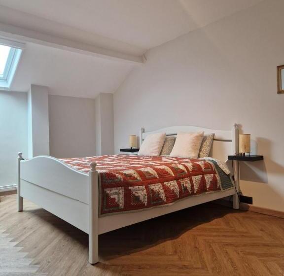 Номер Стандарт, Habitat