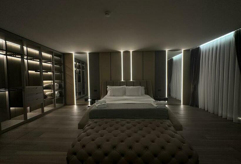 자쿠지 스위트, Frojd Kune Resort & Beach