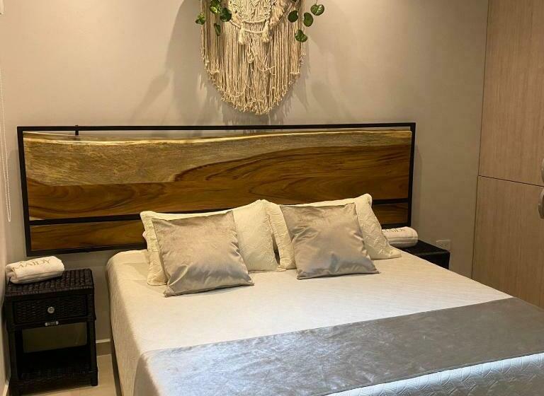 Standardrum, Maidy Luxury