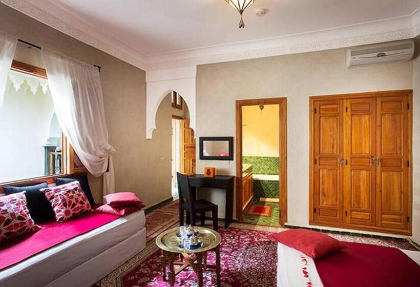 اتاق استاندارد چهار تخته, Arabian Riad