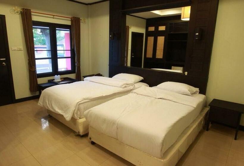 Номер Superior с Балконом, Nice Resort Pattaya