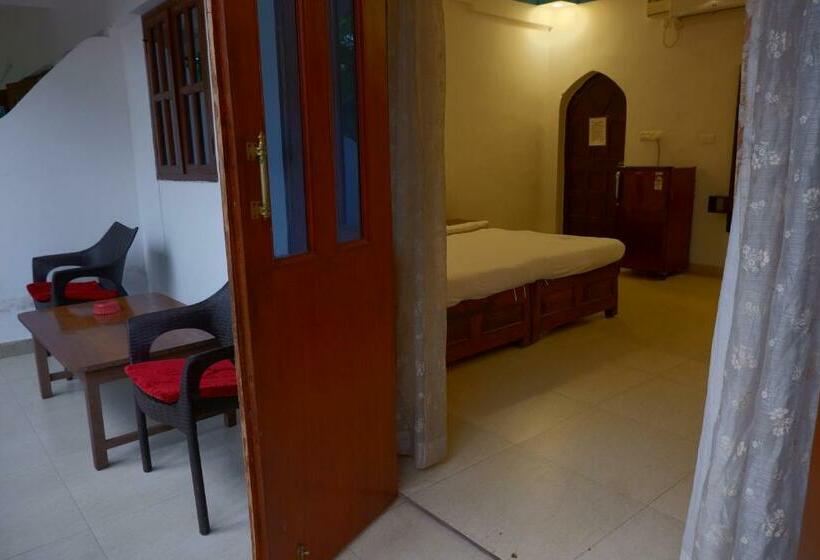 Family Room, Oyo Rooms Candolim Beach 3