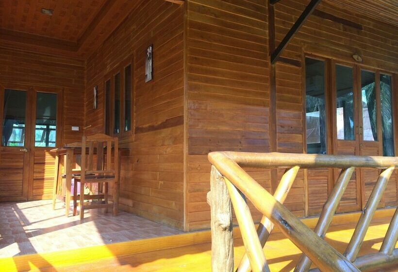 Семейный Номер, The Ford Sunset Beach Resort