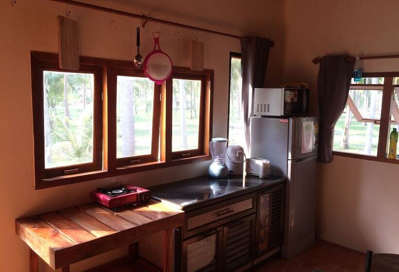 Семейный Номер, The Ford Sunset Beach Resort