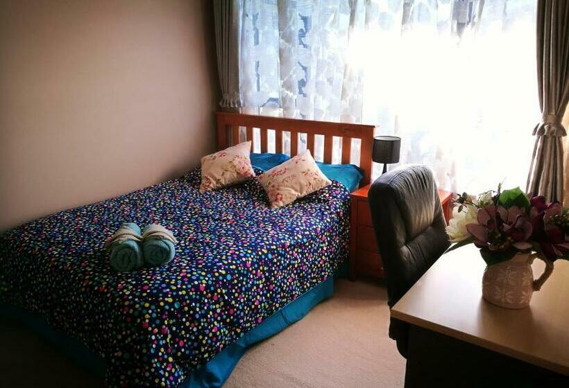 Quarto Estandar, Monique S Nth Shore Prvt Bthrom Air Con Tv茉莉卡独立卫浴空调屋4人
