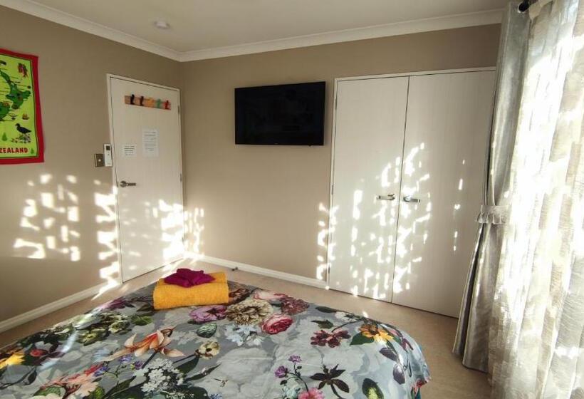 Quarto Estandar, Monique S Nth Shore Prvt Bthrom Air Con Tv茉莉卡独立卫浴空调屋4人