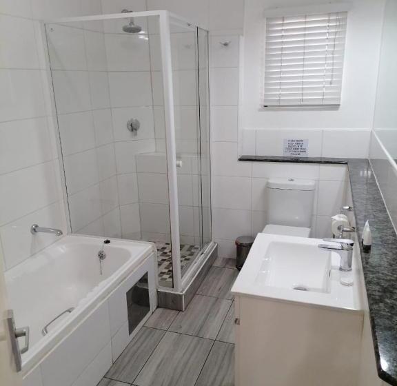 Номер Стандарт, Airport Inn And Suites