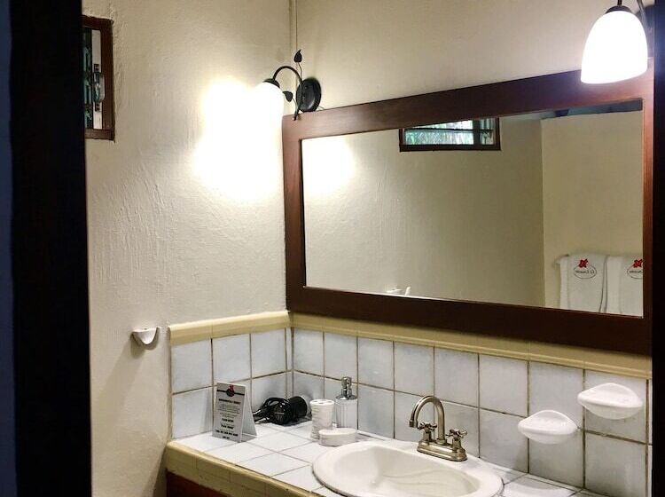 Quarto Triplo Estandar, El Encanto