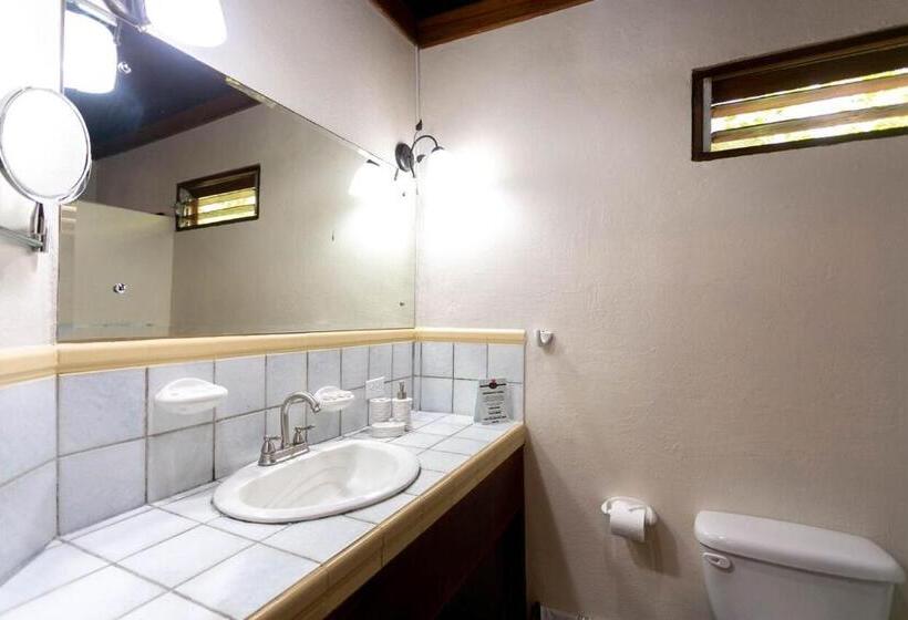 Quarto Triplo Estandar, El Encanto