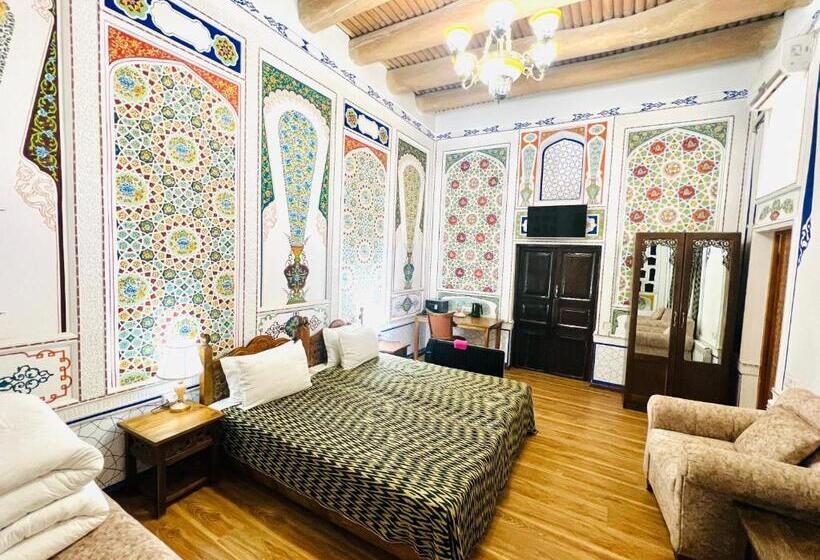Полулюкс, Komil Bukhara Boutique