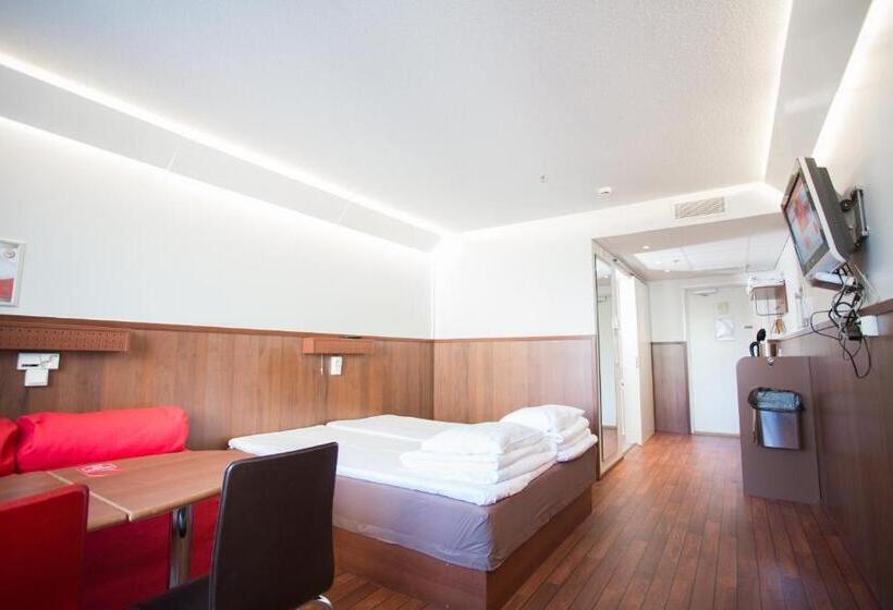 Номер Стандарт, Omena Hotel Jyväskylä