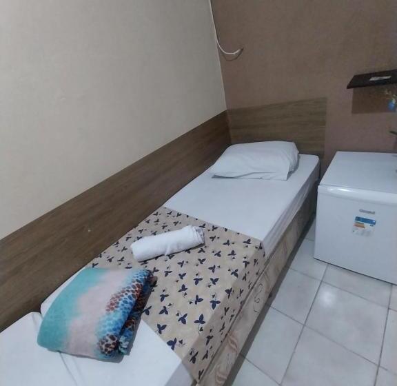 Quarto Estandar, Aparecida Akuto S Pousada