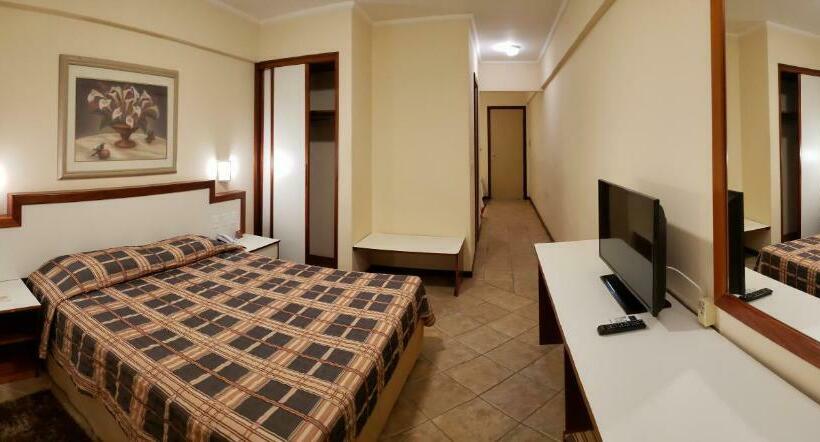 Трехместный Номер Deluxe, Lord Plaza