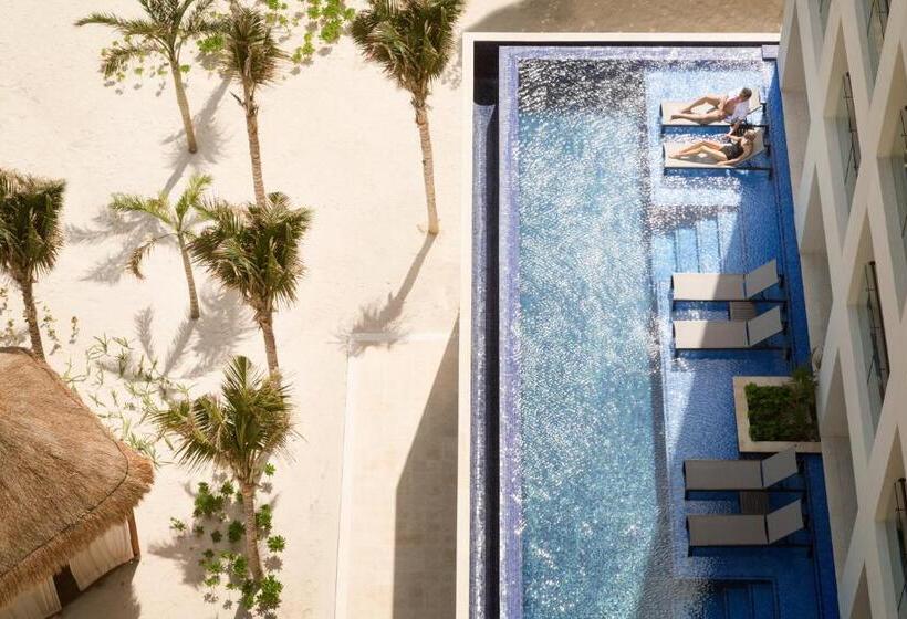 Standard swim-up room with sea view, Turquoize At Hyatt Ziva Cancun  Adults Only  All Inclusive