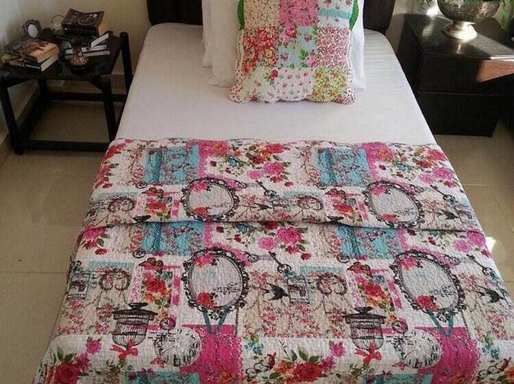 اتاق استاندارد یک تخته با سرویس بهداشتی مشترک, Zaman Ya Zaman Boutique