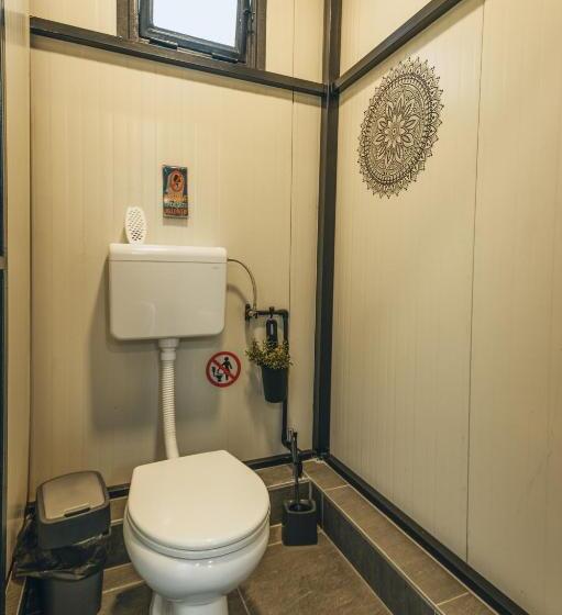 تختخواب در اتاق مشترک, Q Podgorica Beds,rooms And More
