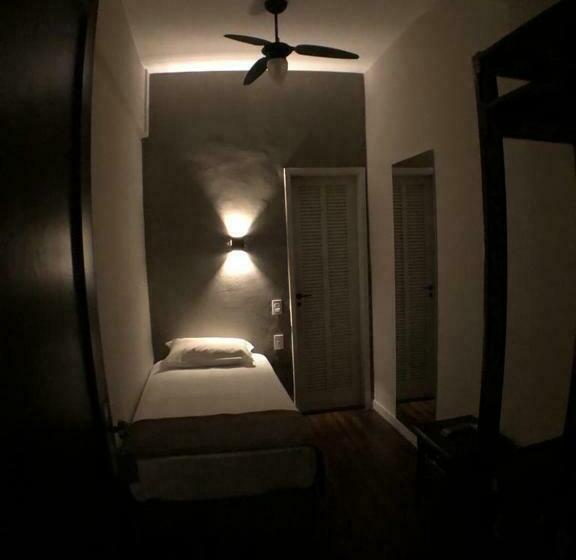 اتاق استاندارد یک نفره, Hostel Carabelas   Proximo A 25 De Março E Brás