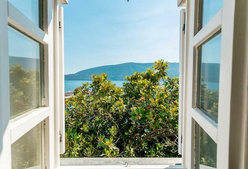 اتاق استاندارد با چشم‌انداز دریا, Stanica B&b