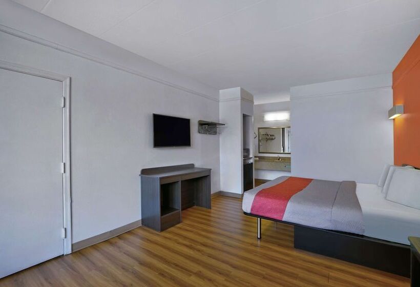 Номер Стандарт Двуспальная Кровать, Motel 6seaford, De