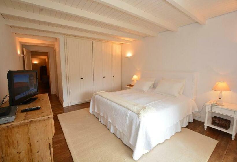 Люкс Премиум, Roots Resort