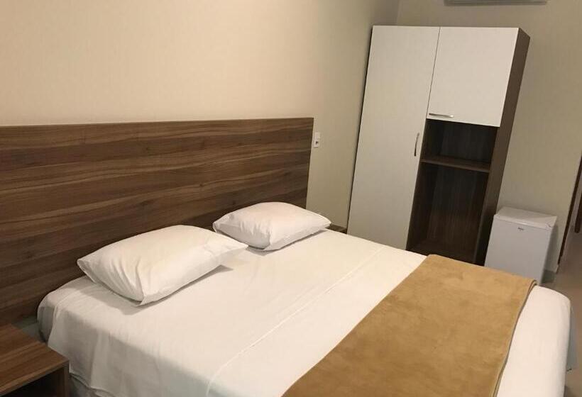 Quarto Estandar Individual, Resende Inn
