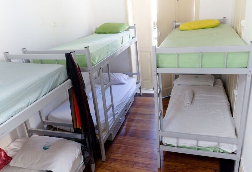 تختخواب در اتاق مشترک, Massape Rio Hostel