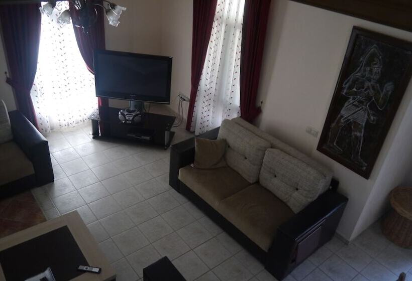 4 Bedroom Villa, Asur Hotel & Aparts & Villas