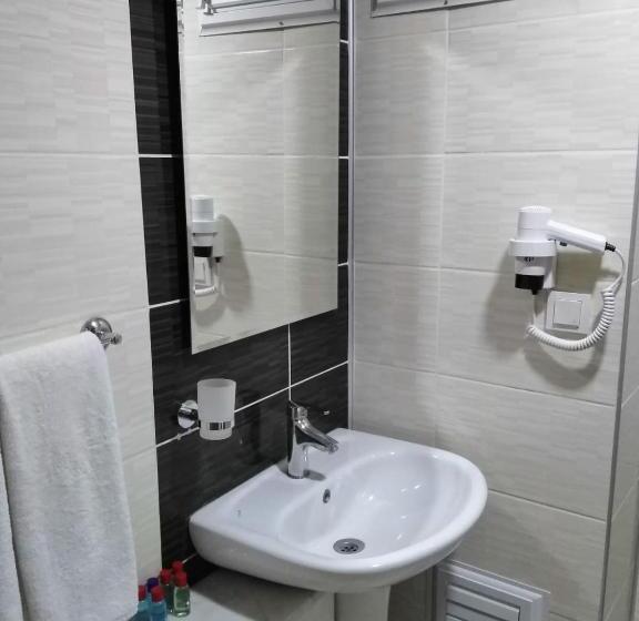 اتاق استاندارد چهار تخته, Sarp Hotel Kadriye