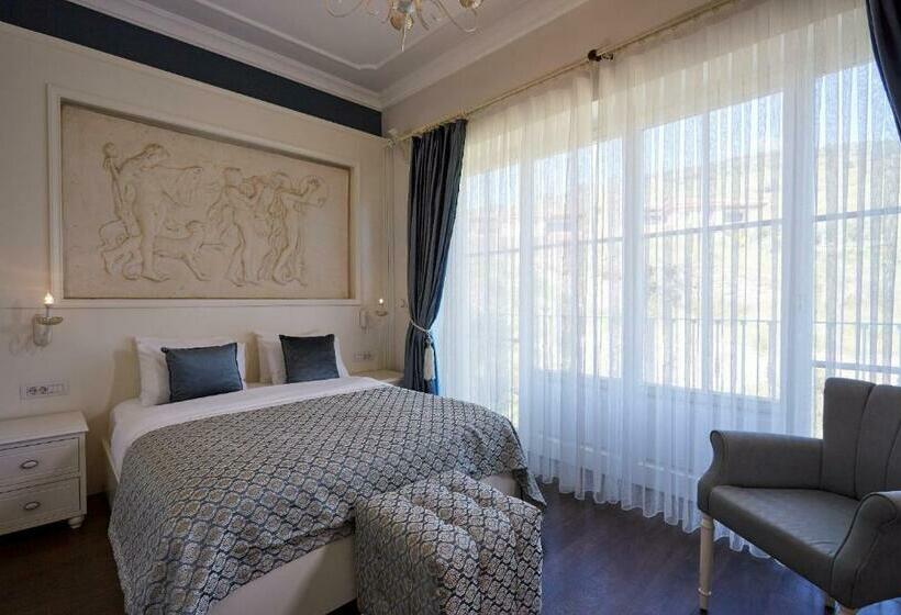 Семейный Номер, Vinifera Ephesus