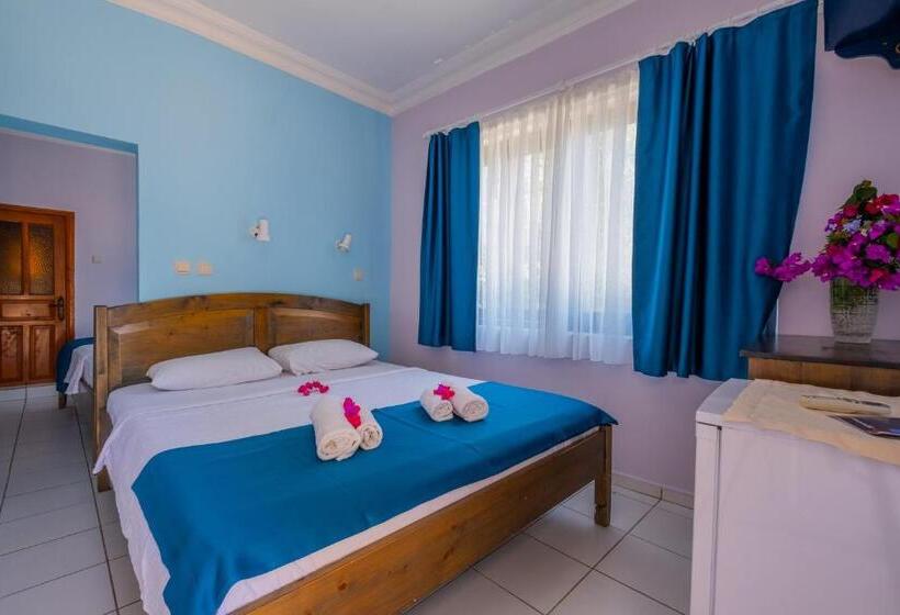 Chambre Quadruple Standard Vue Jardin, Selim Pansiyon   Adults Only