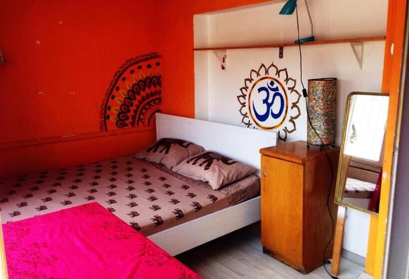Quarto Deluxe com Sacada, Shantihome