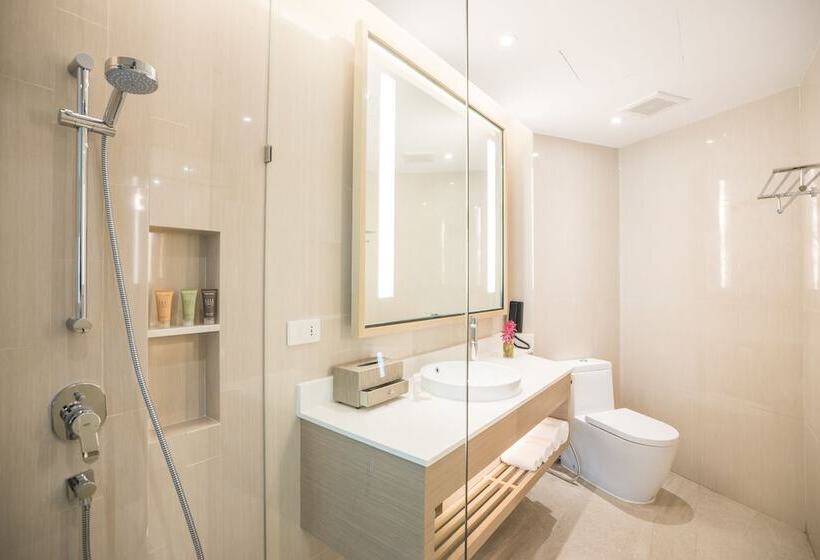 Люкс Вид на Сад, Avani+ Hua Hin Resort