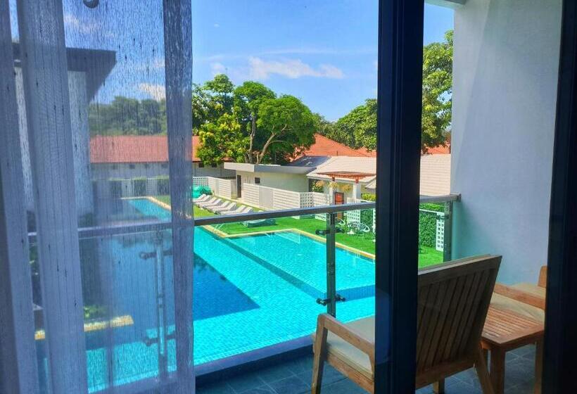 Номер Deluxe Вид на Бассейн, Chaolao Cabana Resort