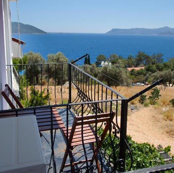 غرفة قياسية إطلالة جانبية علي البحر, Hideaway