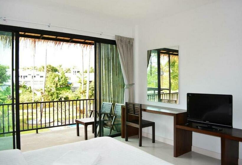 חדר דלוקס נוף בריכה, The Nidhra Boutique Resort