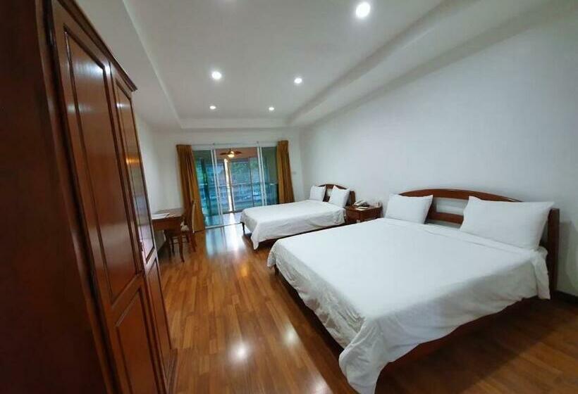 Четырехместный Номер Стандарт, Baan Suan Khun Ta And Golf Resort